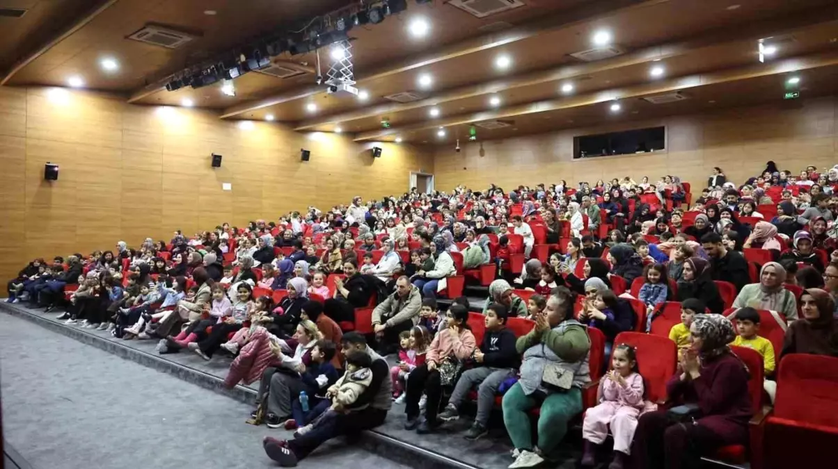 Sultangazi\'de şenlik tadında yarıyıl