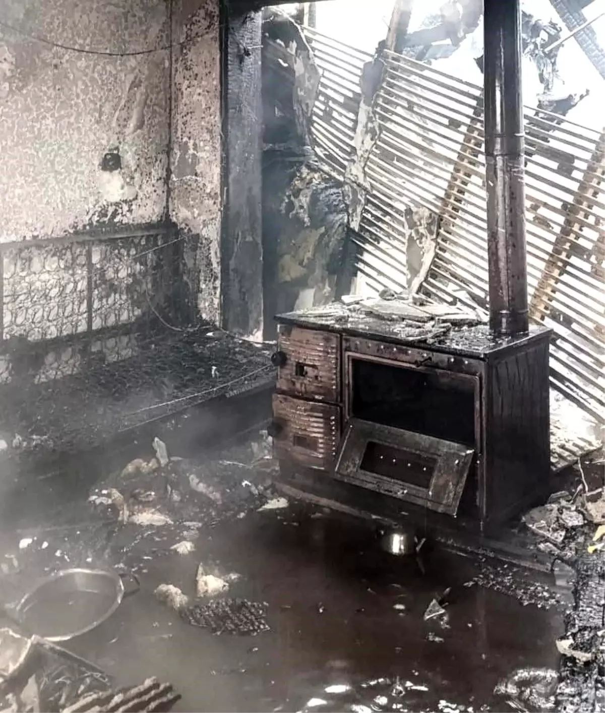 Hayrabolu\'da Ev Yangını