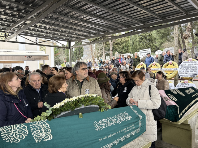 Türk halk müziği sanatçısı Seha Okuş, son yolculuğuna uğurlandı