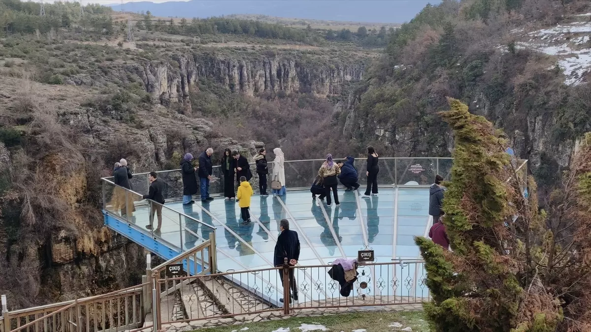 Safranbolu\'da Cam Seyir Terasına Yoğun İlgi