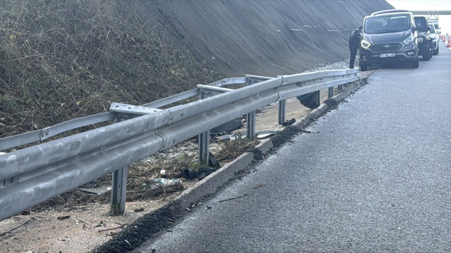 Zırhlı araç kaza yaptı, altınlar ortadan kayboldu