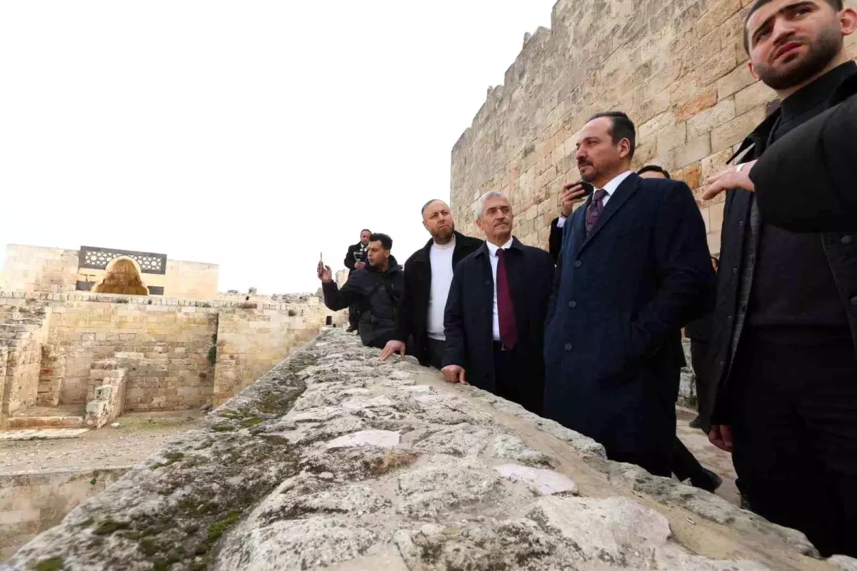 AK Parti heyetinden Halep\'e çıkartma