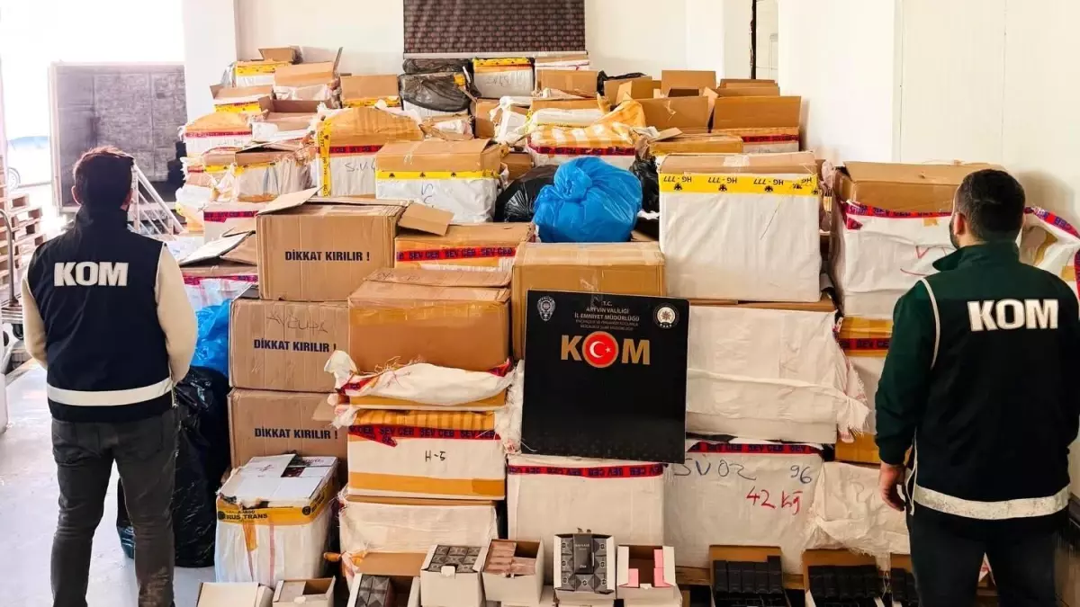 Artvin\'de 300 Milyon TL Değerinde Kaçak Ürün Ele Geçirildi