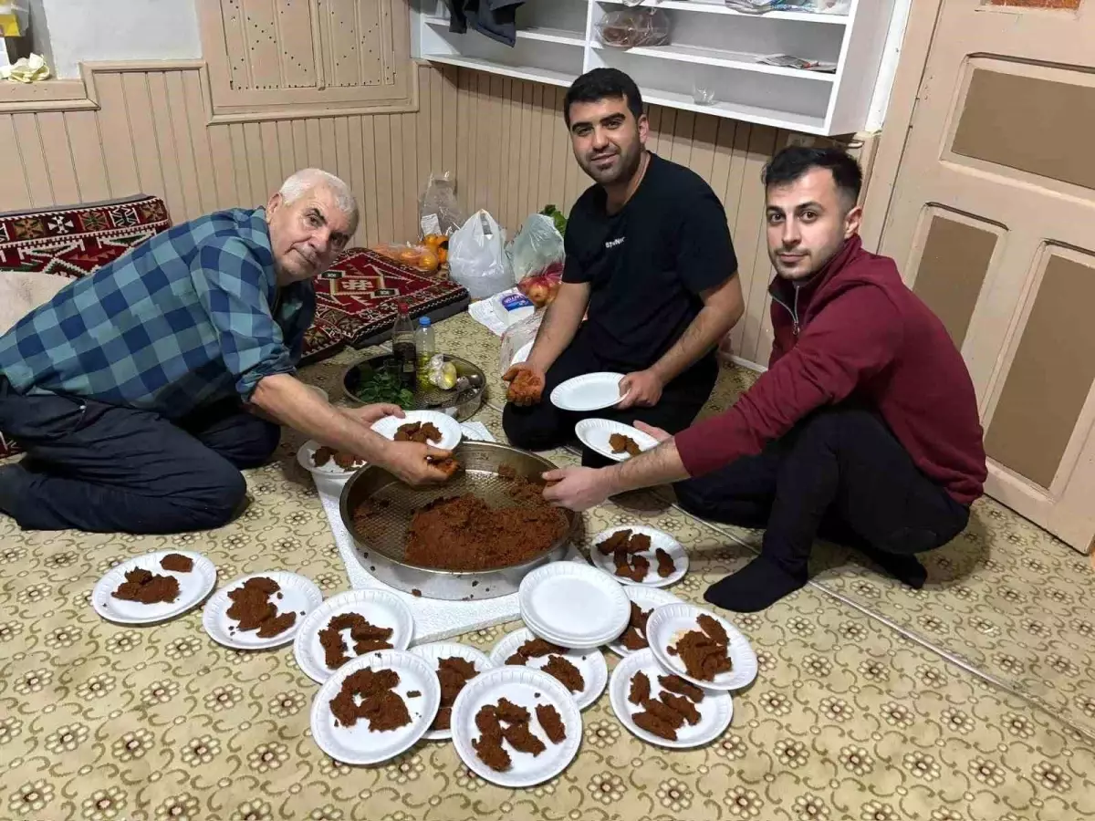 Kavaklı Köyü\'nde Geleneksel Köy Odası Buluşması