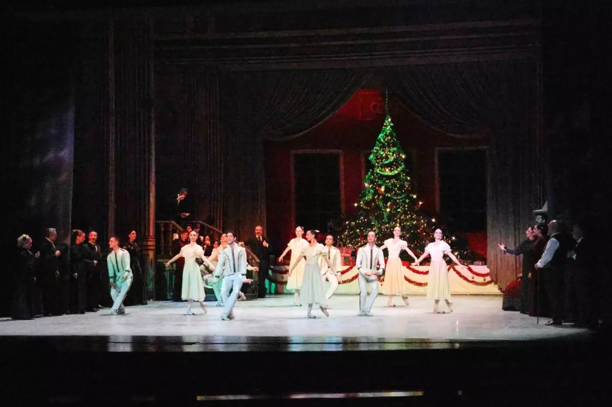 Çankaya\'da \'Fındıkkıran\' Bale Gösterisi