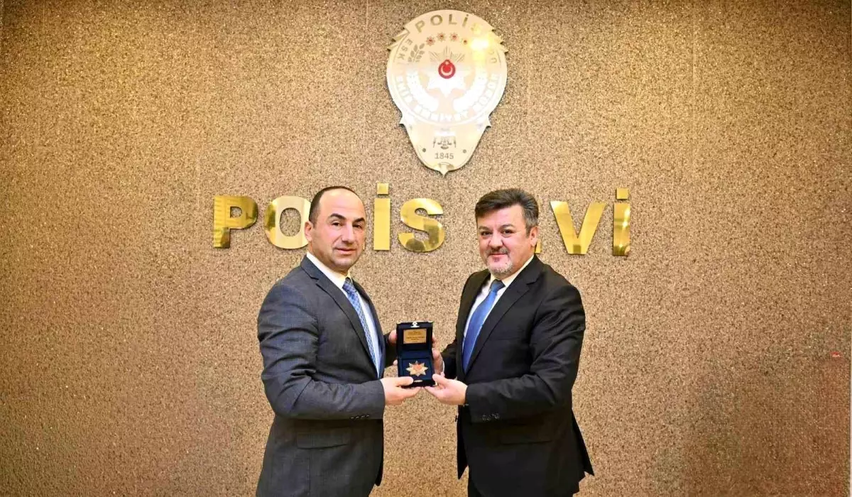 Emniyet Müdürü Barutcu\'ya Veda Yemeği