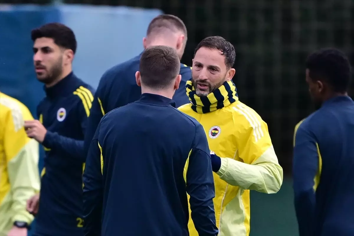 Fenerbahçe, FCSB Maçına Hazır