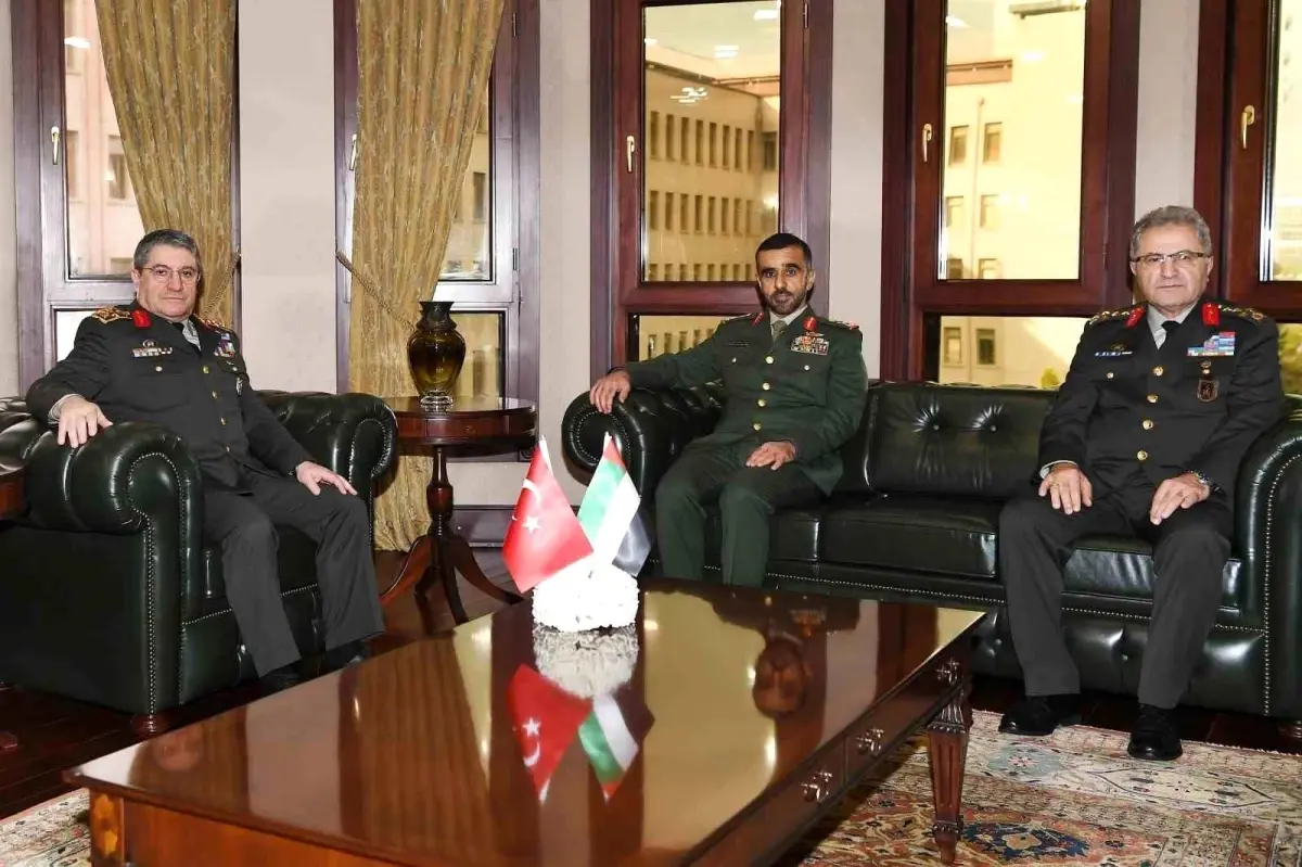 Bayraktaroğlu, BAE Komutanını Kabul Etti