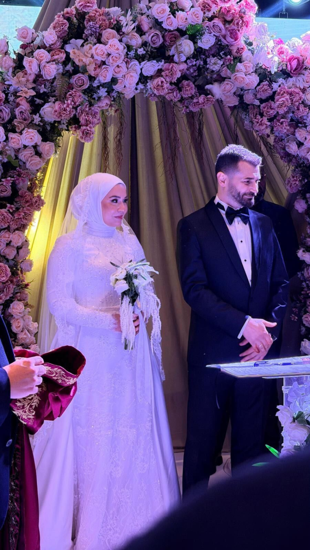 Haberler.com'un mutlu günü! Bilal Teymur ve Betül Kavak dünyaevine girdi Haberler.com'un mutlu günü! Bilal Teymur ve Betül Kavak dünyaevine girdi