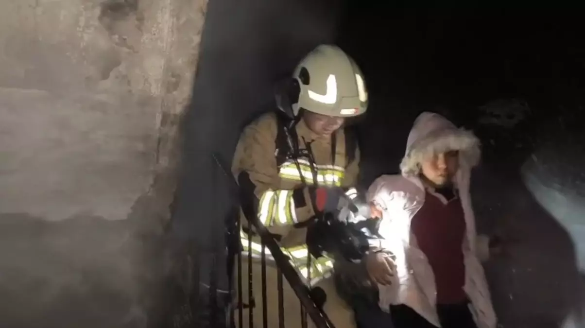 Dörtyol\'da Yangın: 7 Kişi Kurtarıldı