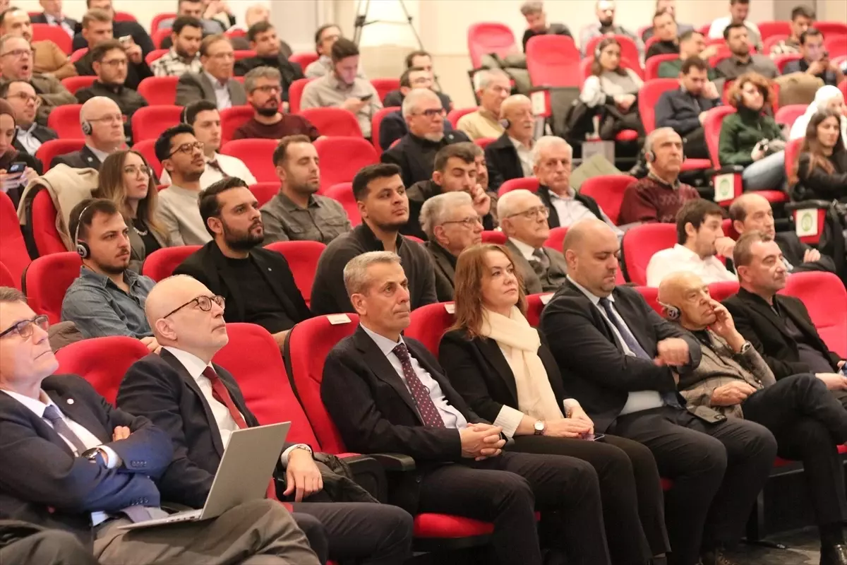 İzmir\'de Beton Prefabrikasyon Sempozyumu Başladı