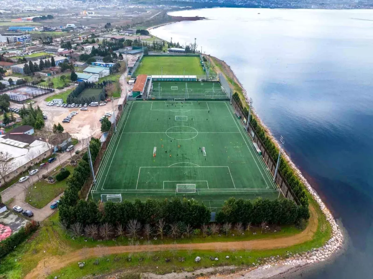 Kocaeli Büyükşehir\'den Kocaelispor\'a altyapı yatırımı