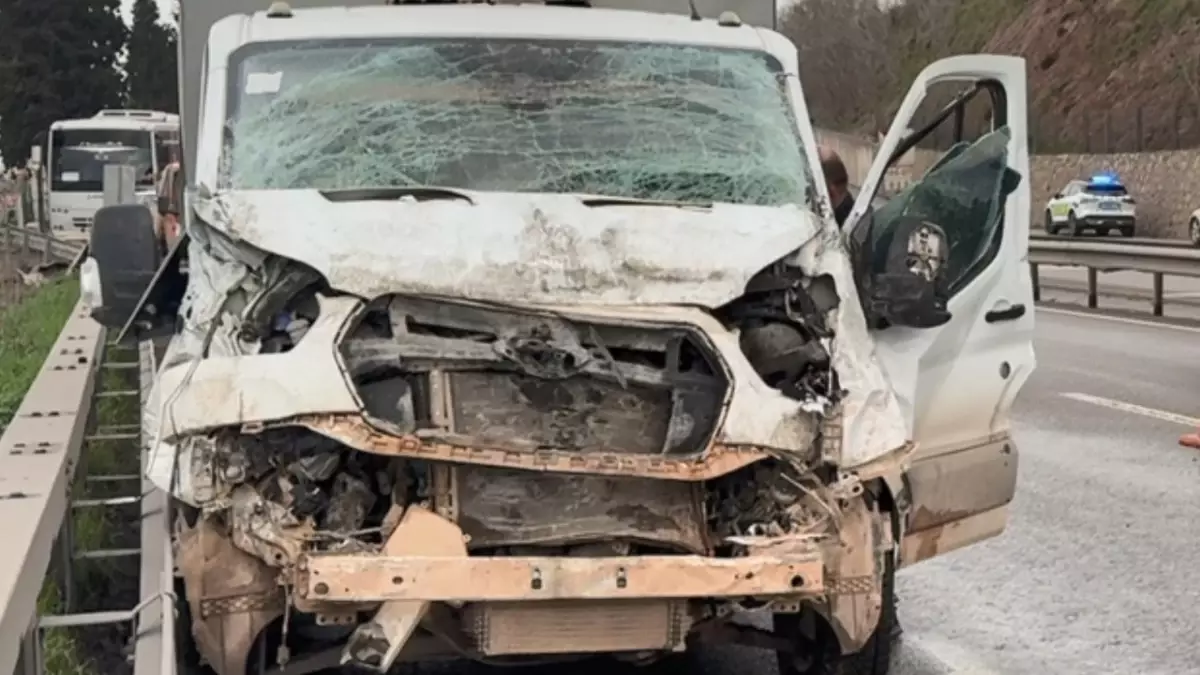 Dilovası\'nda Zincirleme Kaza: 7 Yaralı