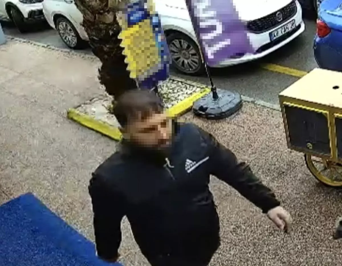 Tarsus\'ta 100 Gram Altın Soygunu