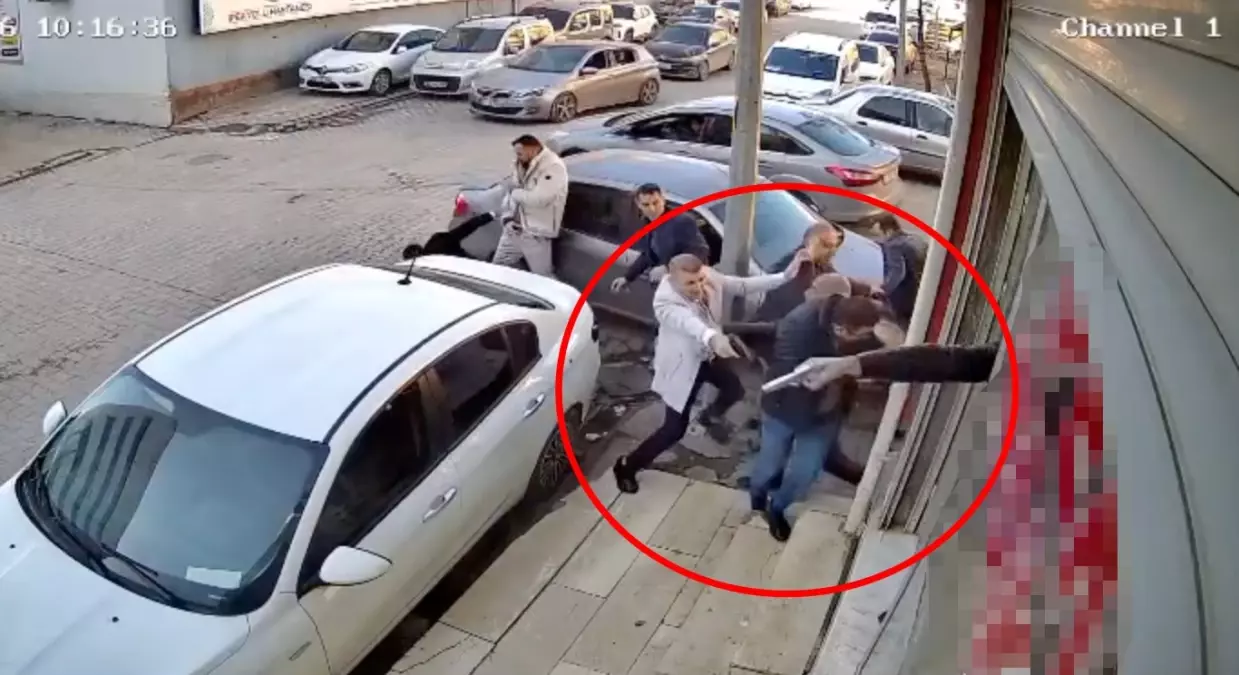 Hastane önündeki çatışmanın görüntüleri ortaya çıktı