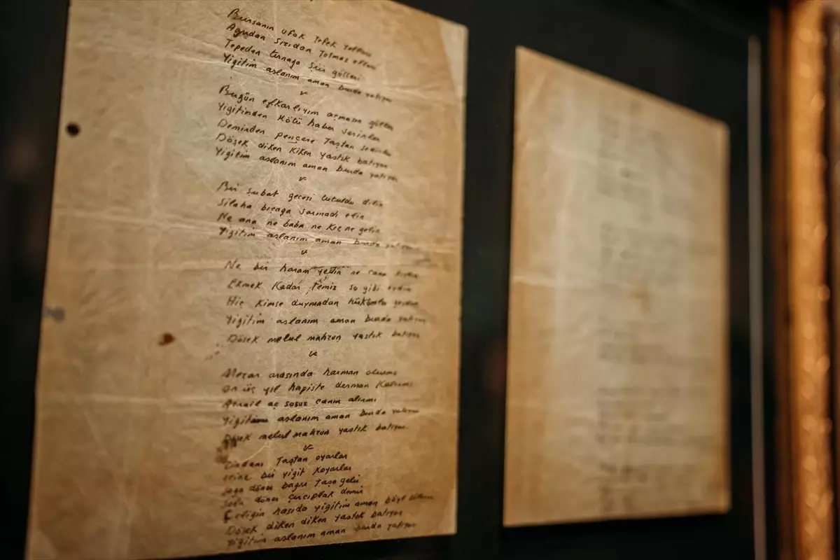 Bedri Rahmi Eyüboğlu\'nun Mektupları Sergilendi