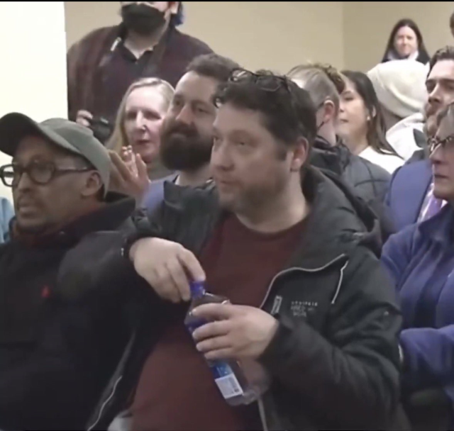 Somalili meclis üyesine spreyli saldırı! Trump'tan tansiyonu yükseltecek tepki