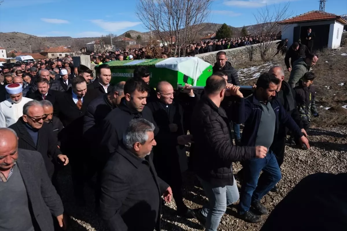 Bozdağ Vefat Eden Kayınvalidesinin Cenazesine Katıldı