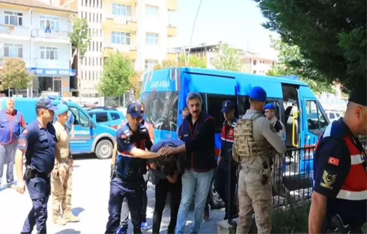El Yapımı Patlayıcı Bombası: 2 Ölü, 5 Yaralı