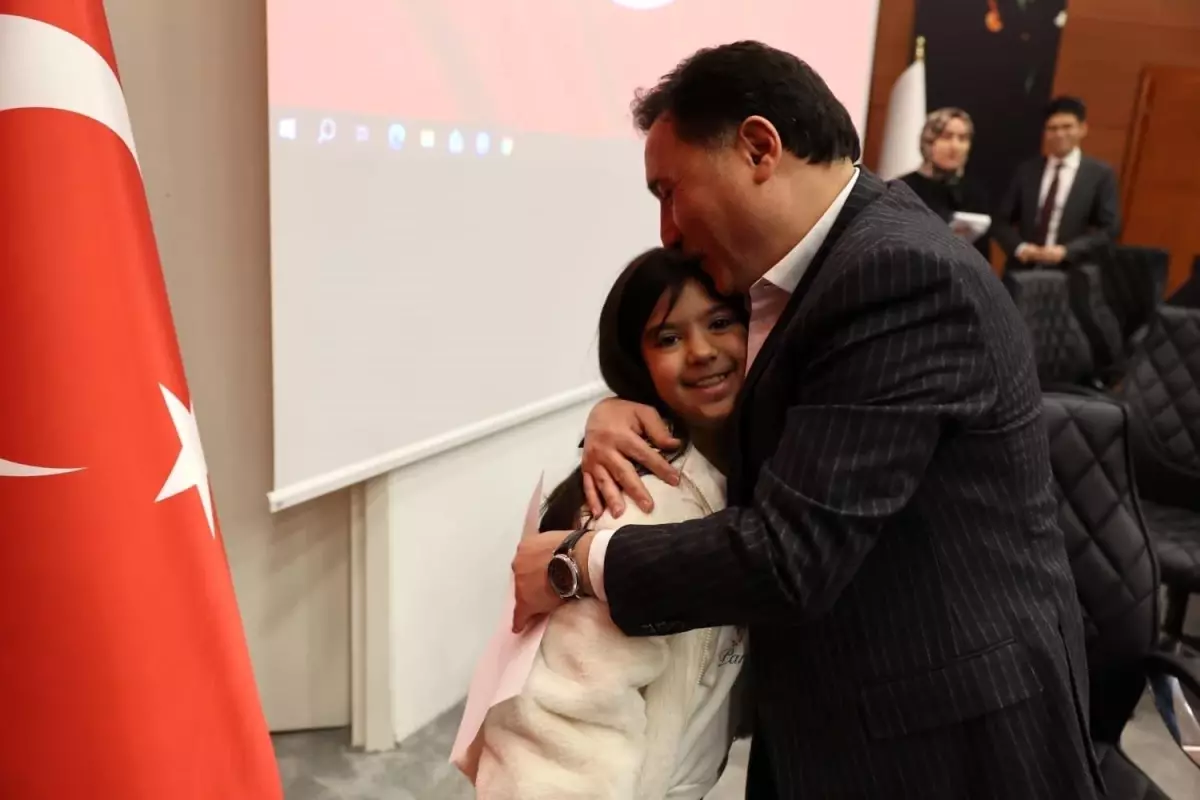 Vali Çiçek, Vatandaşlarla Toplantı Yaptı