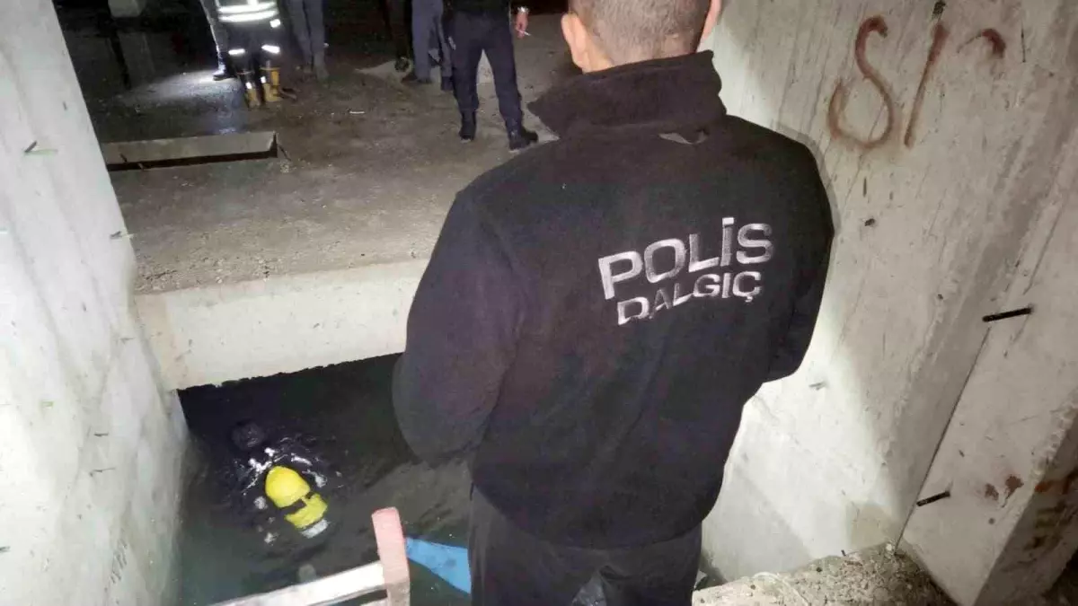 Düştüğü metruk binanın bodrumunda boğularak can verdi