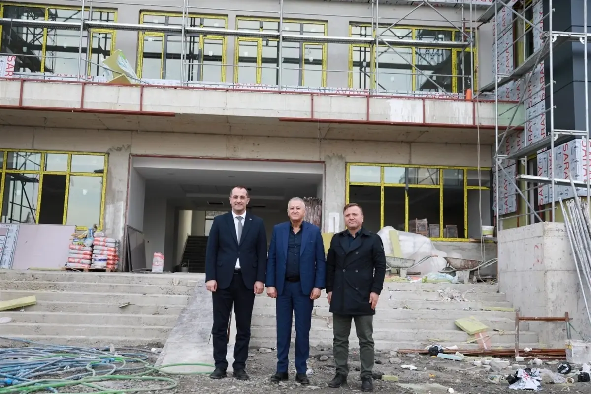 Başkan Ekim\'den Okul İncelemesi