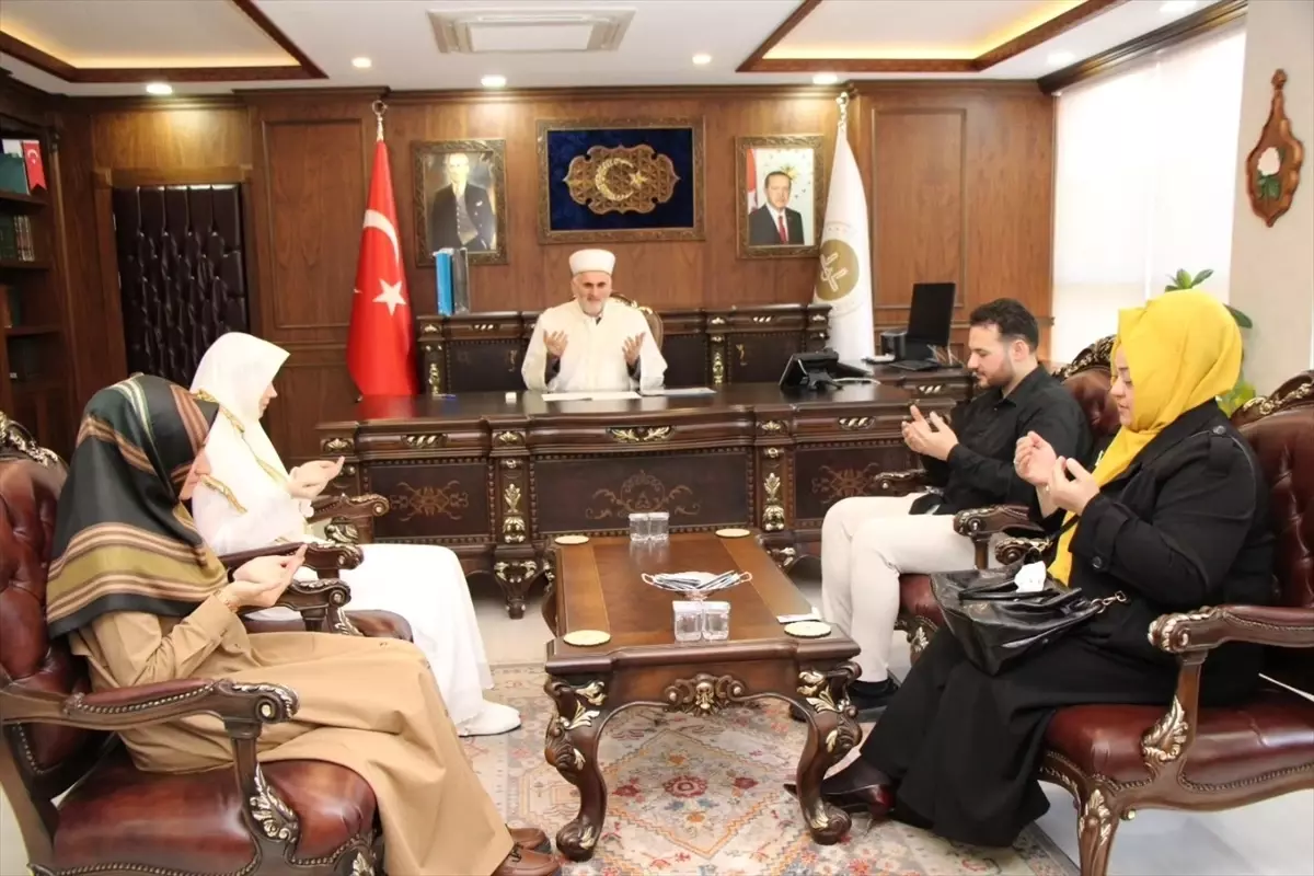 Alman Anna Lambertz Müslüman oldu