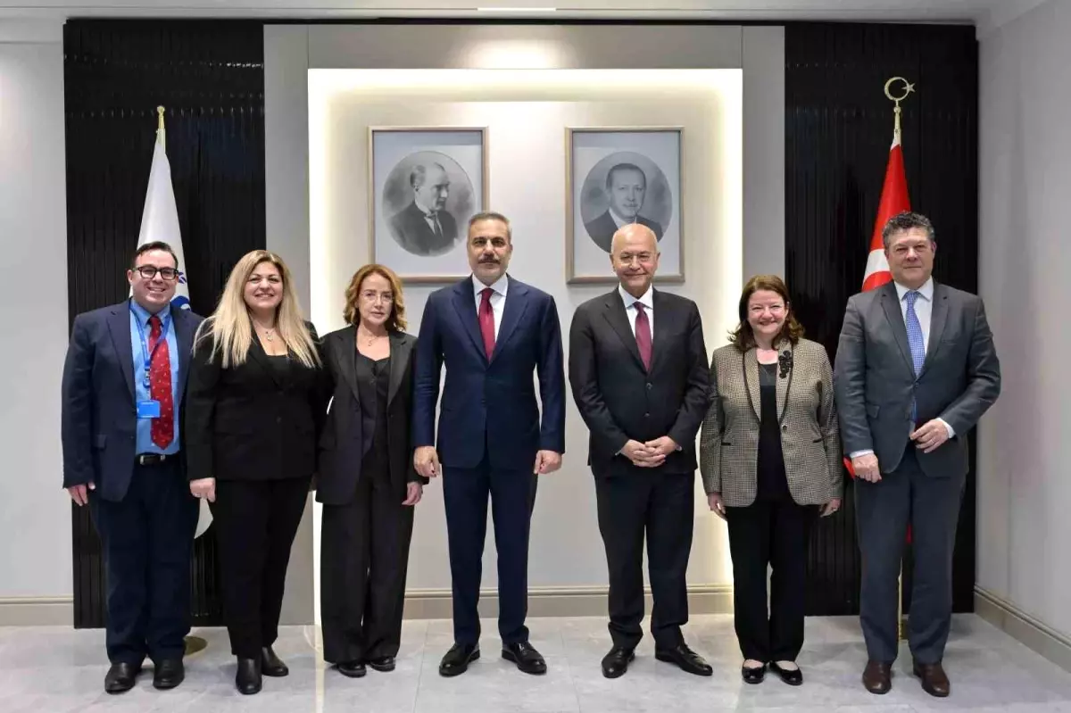 Hakan Fidan, BM Mülteciler Komiseri\'ni Kabul Etti