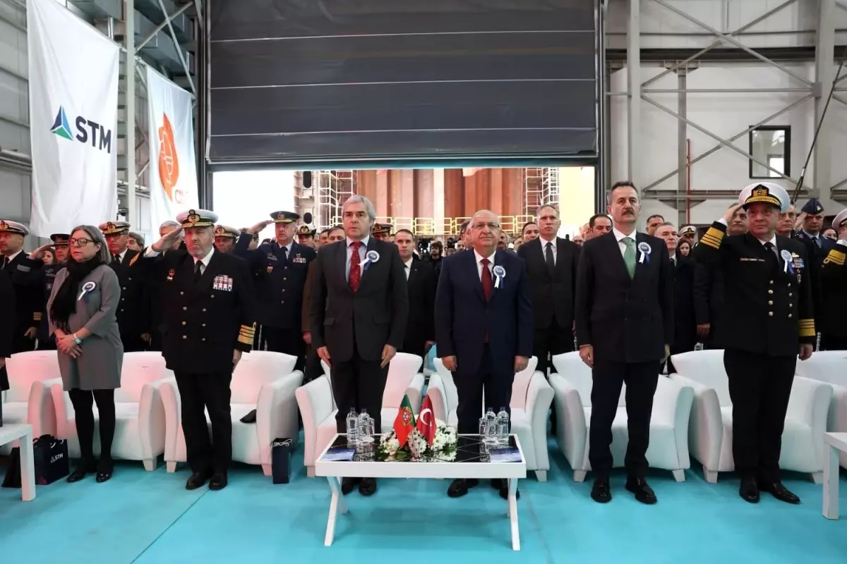 Portekiz Donanması İçin Geminin İlk Kızak Töreni