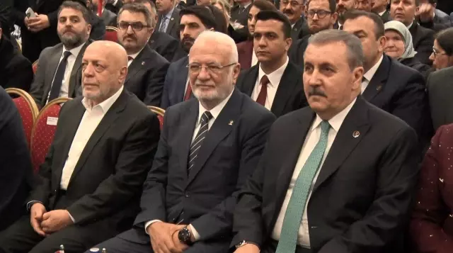 Destici'den DEM Parti'nin saç örme akımına tepki: Bozkurt'un yelesidir, çakalın oyuncağı olamaz Destici'den DEM Parti'nin saç örme akımına tepki: Bozkurt'un yelesidir, çakalın oyuncağı olamaz