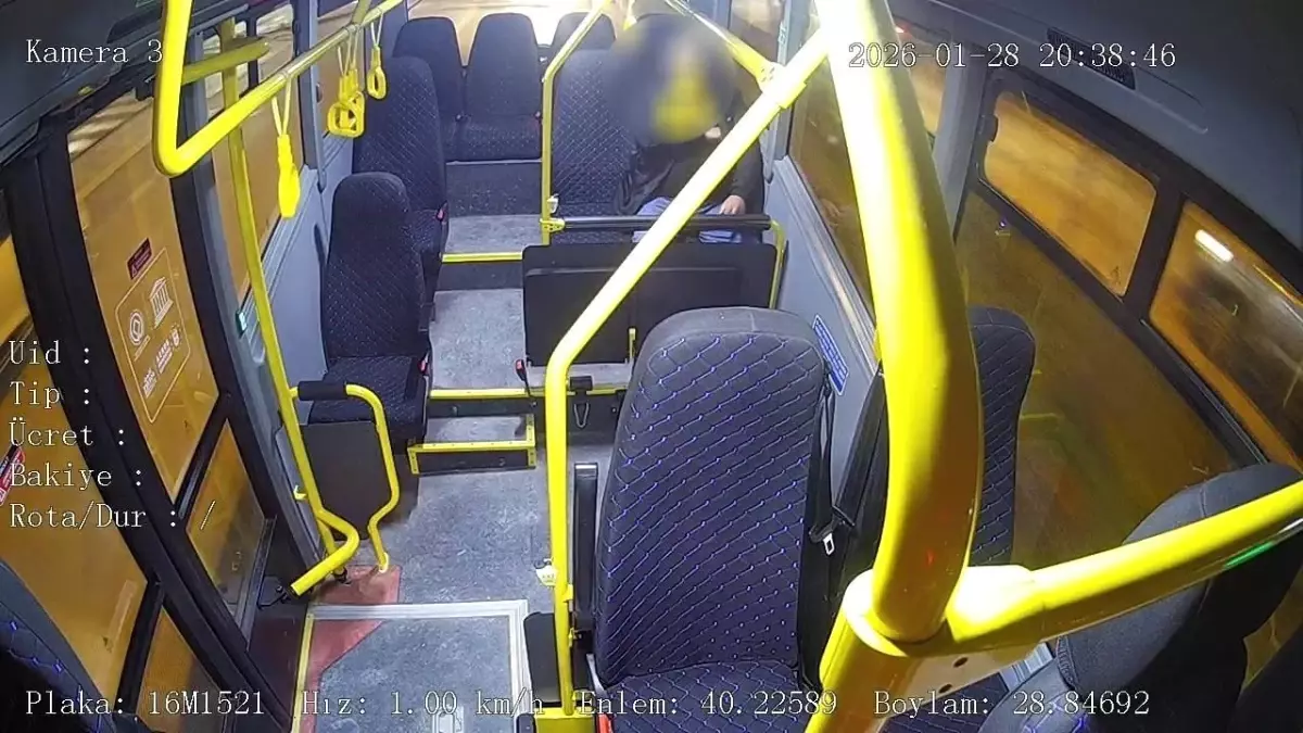 Bursa\'da Otobüste Kalp Krizi Anında Hayat Kurtarıldı