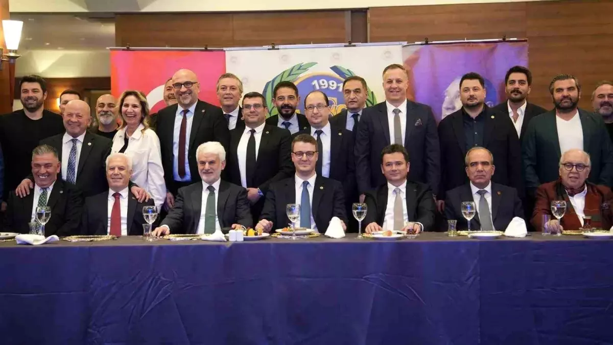 Bursa Fan Clup\'te bayrak değişimi