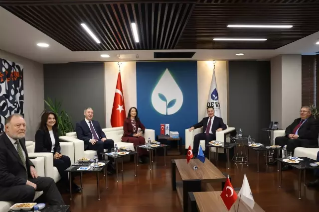 DEM Parti heyetinden Babacan'a ziyaret! Hatimoğulları'ndan bir çağrı var DEM Parti heyetinden Babacan'a ziyaret! Hatimoğulları'ndan bir çağrı var