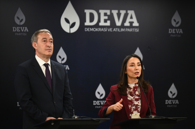 DEM Parti heyetinden Babacan'a ziyaret! Tülay Hatimoğulları'ndan bir çağrı var DEM Parti heyetinden Babacan'a ziyaret! Tülay Hatimoğulları'ndan bir çağrı var