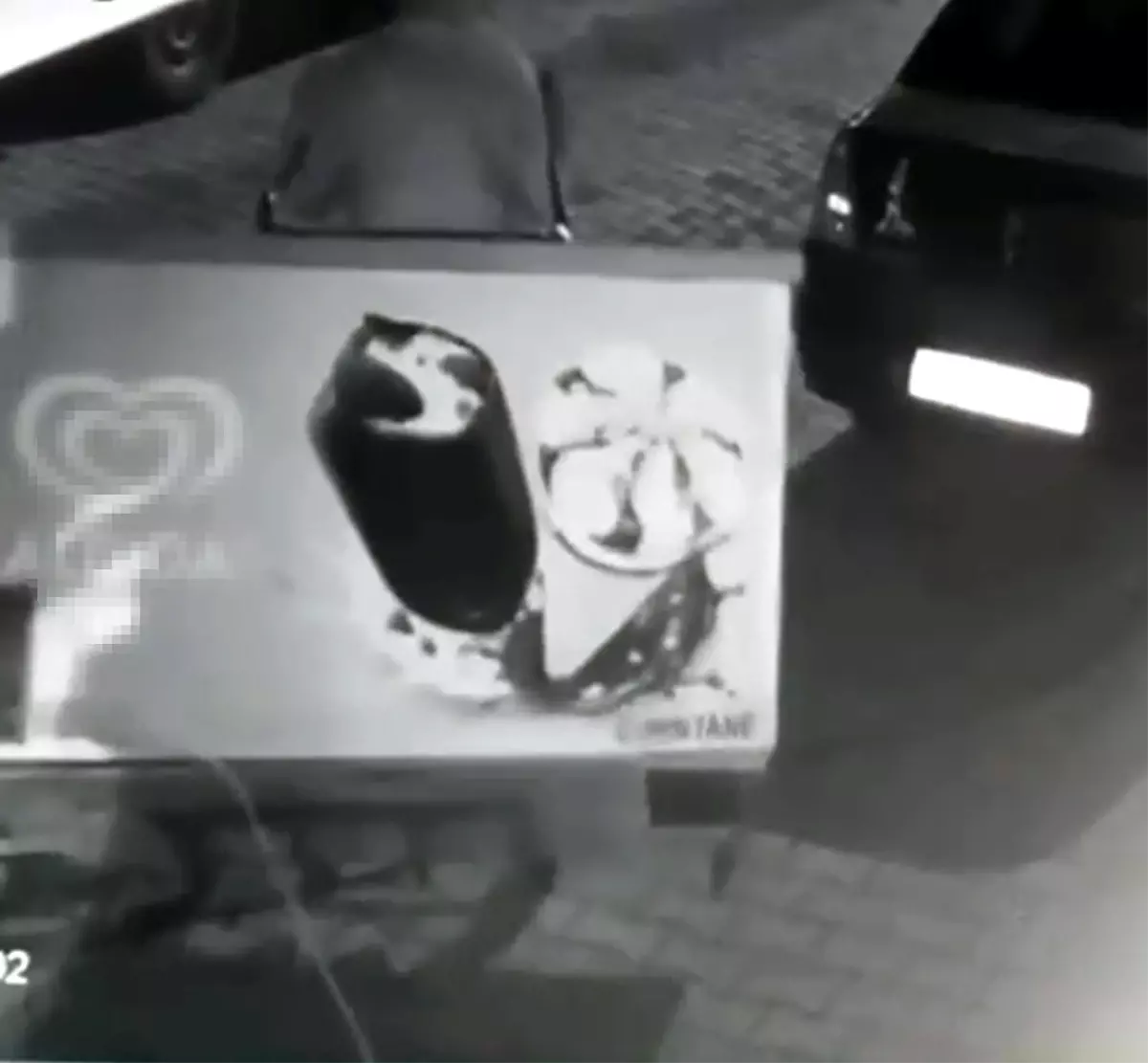 Çorlu\'da Dondurma Dolabı Çalındı