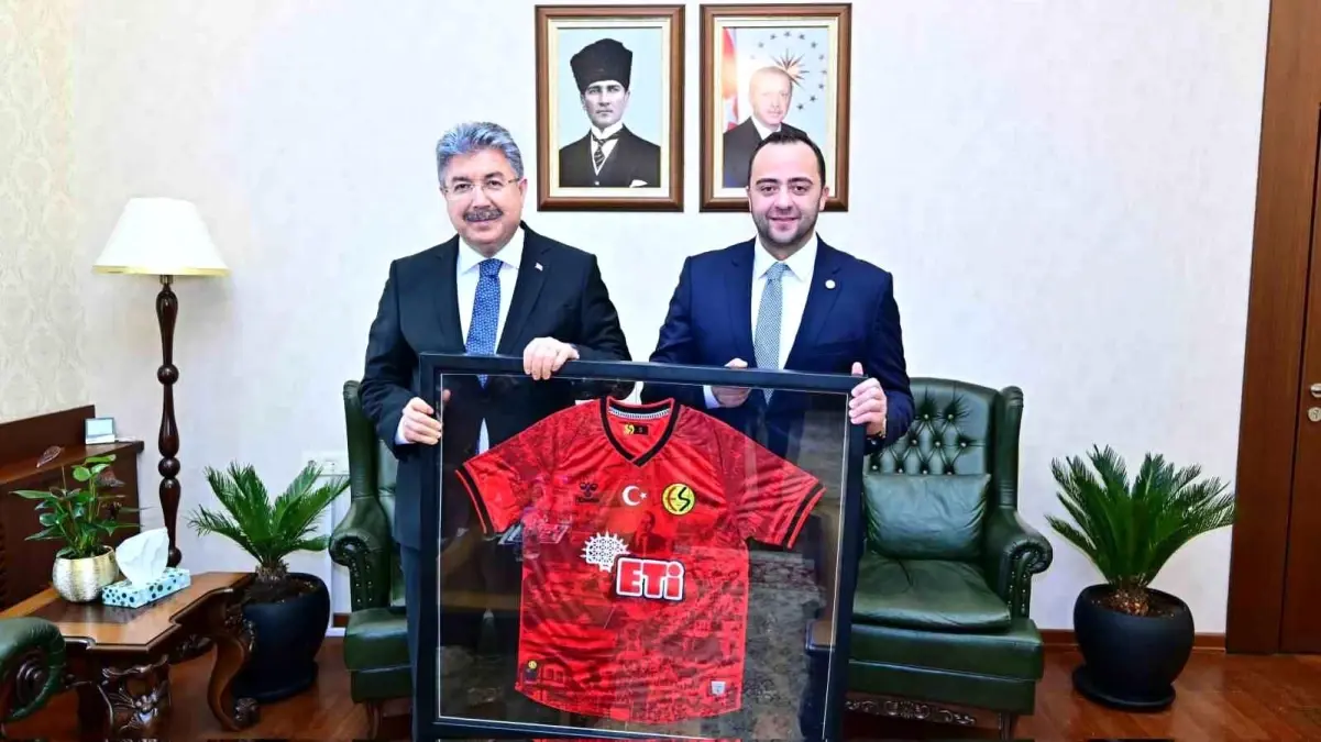 Eskişehirspor\'dan Vali Yılmaz\'a Ziyaret
