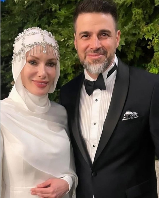 Gamze Özçelik 'Duam, şükrüm' dediği oğlunun fotoğrafını paylaştı Gamze Özçelik 'Duam, şükrüm' dediği oğlunun fotoğrafını paylaştı