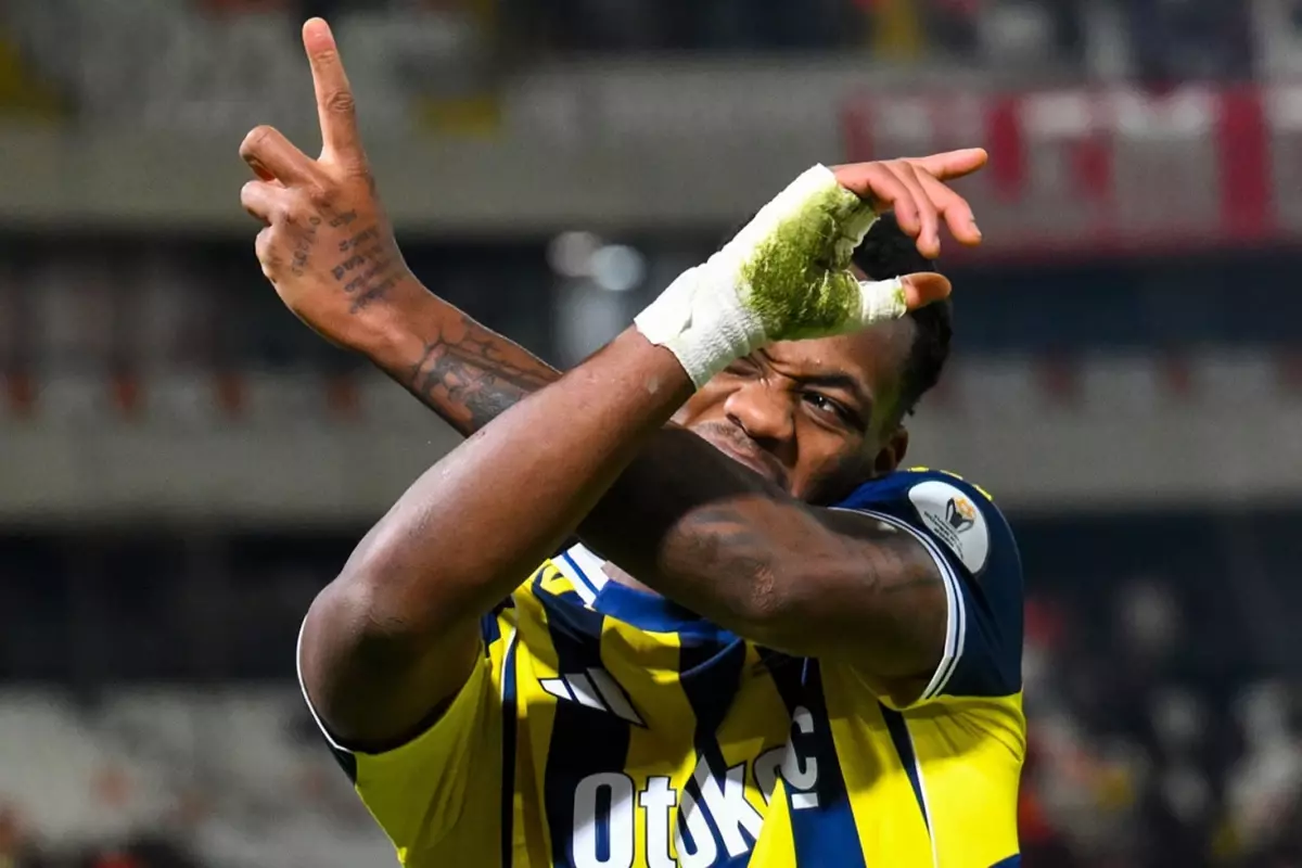 Görüşmeler başladı! Jhon Duran Fenerbahçe\'ye veda hazırlığında