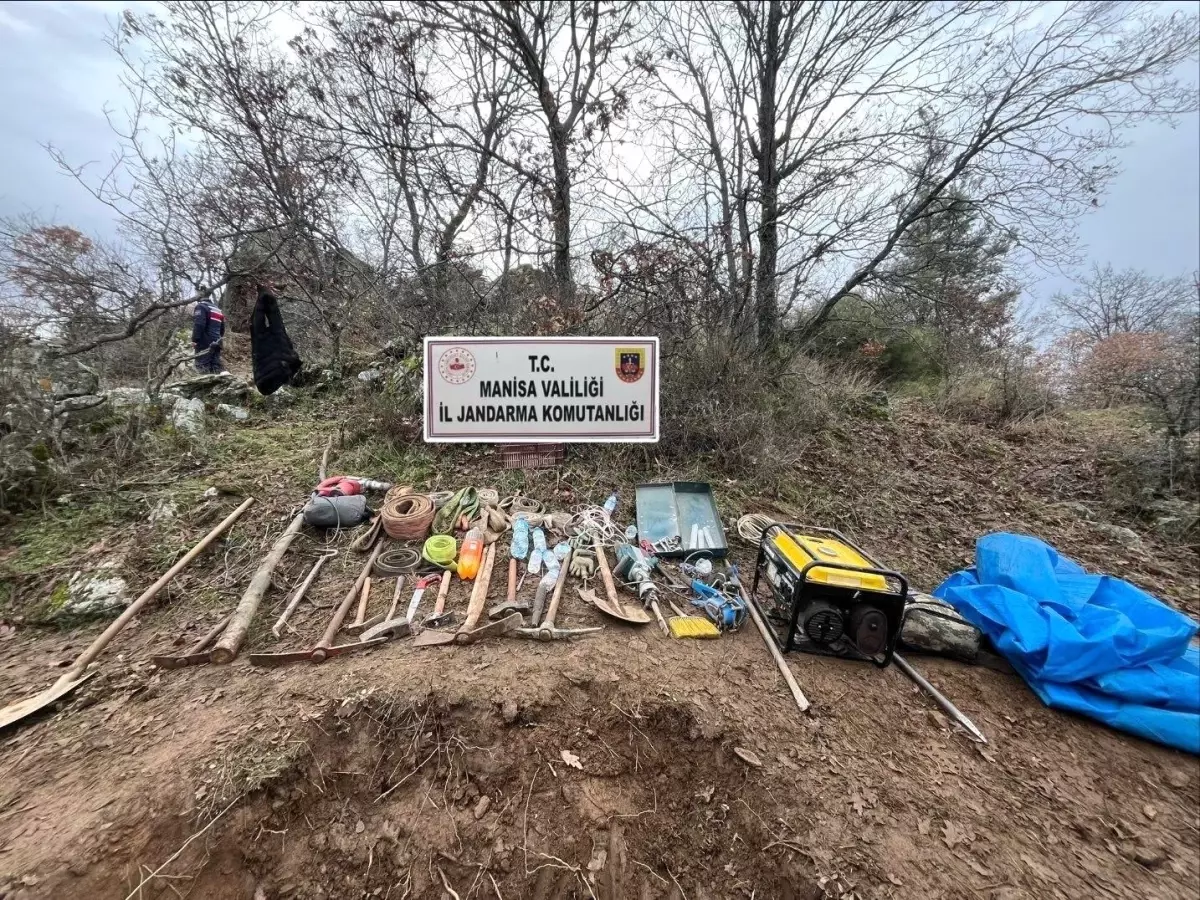 Manisa\'da İzinsiz Kazı Operasyonu!