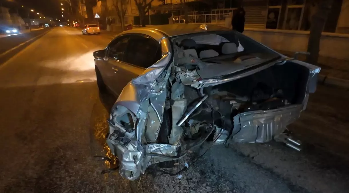 Karaman\'da Feci Kaza: 2 Yaralı