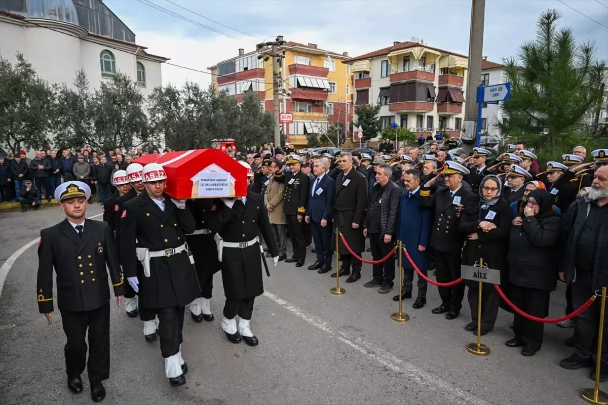 Kıbrıs Gazisi Ramazan Karasaç, Gölcük\'te Toprağa Verildi