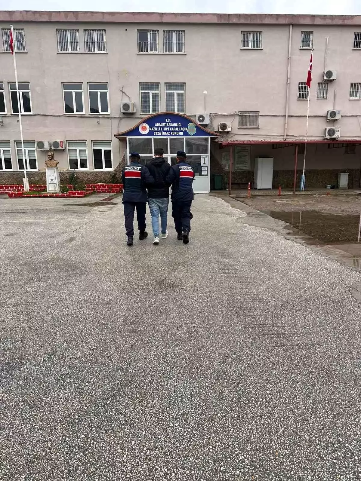 Hapis Cezaevi Kaçkını Nazilli\'de Yakalandı