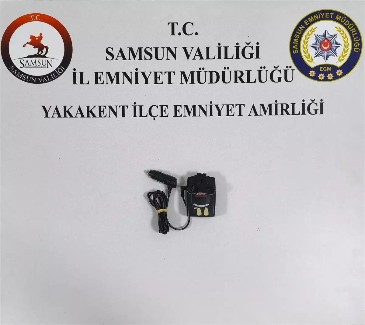 Yakakent\'te bir araçta radar tespit cihazı ele geçirildi