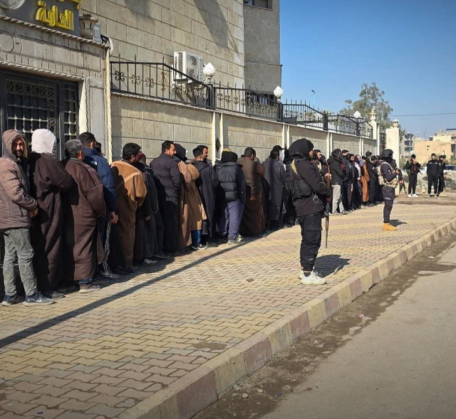 YPG/SDG'liler güvence peşinde! O belge için kuyruğa girdiler YPG/SDG'liler güvence peşinde! O belge için kuyruğa girdiler