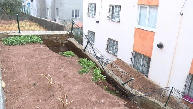 2 ilimizi sel vurdu! Mezarları su bastı, dereler taştı