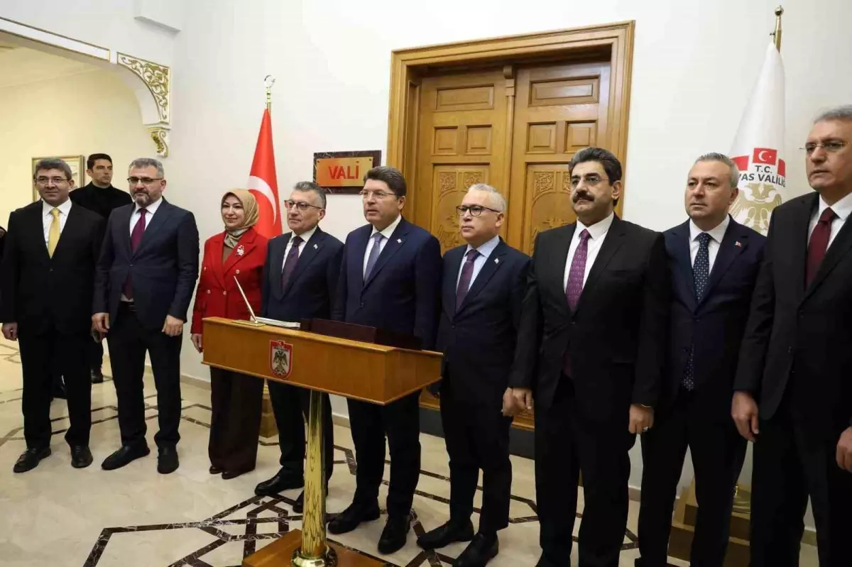 Adalet Bakanı Yılmaz Tunç Sivas\'ta