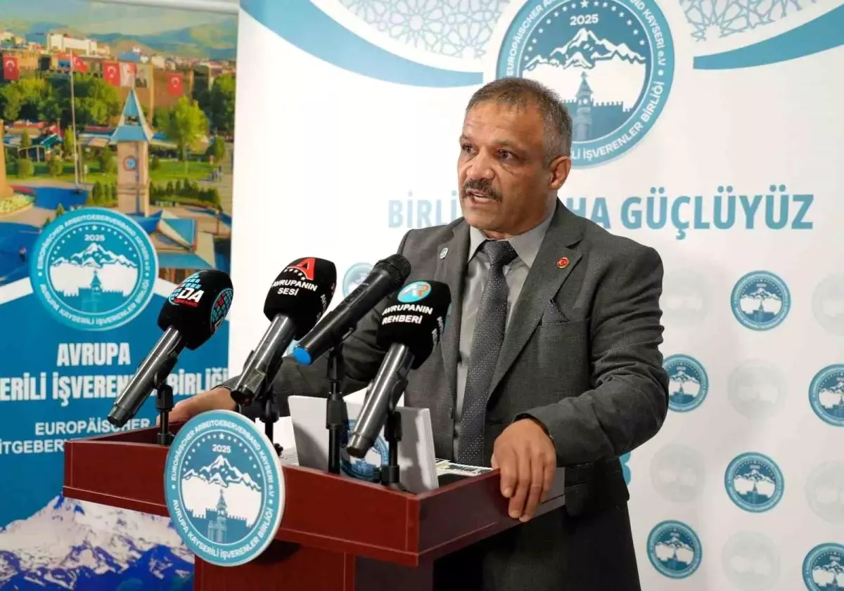 Hızar\'dan Avrupa\'daki Irkçılığa Tepki