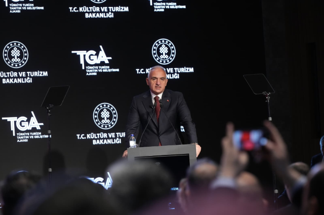 Cumhuriyet tarihinde bir ilk! Turizm geliri 65.2 milyar dolarla rekor kırdı Cumhuriyet tarihinde bir ilk! Turizm geliri 65.2 milyar dolarla rekor kırdı