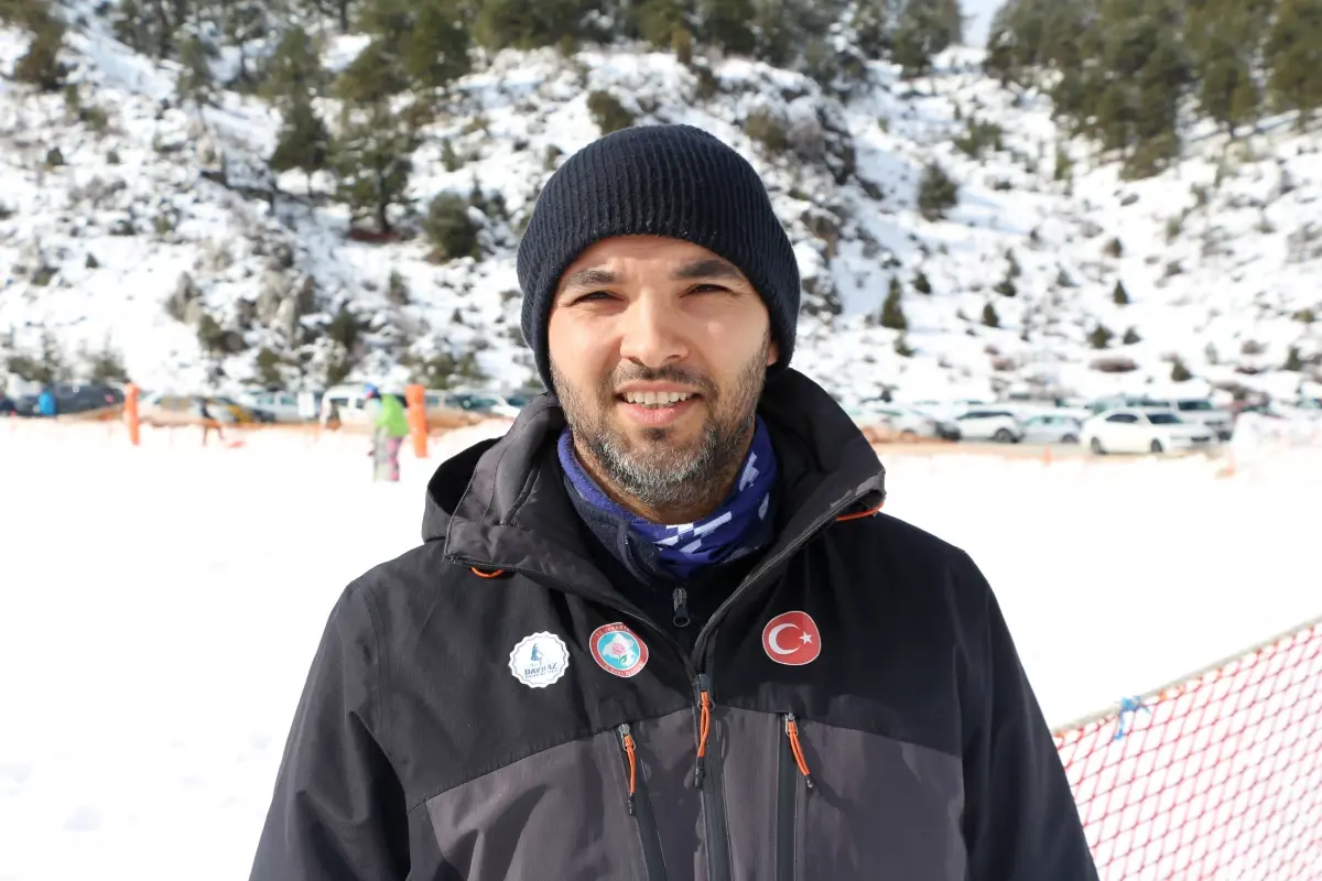 Davraz Kayak Merkezi\'nde Yoğunluk