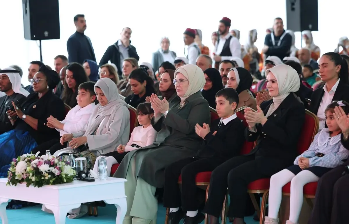 Emine Erdoğan: Ne zaman bir çocuk dara düşse, devletimiz tüm imkanlarıyla onun yanında yer alır